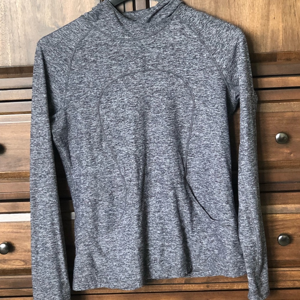 LULULEMON RUNNING HOODIE. SZ.12. Grey heather.